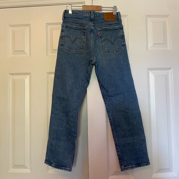 Levi's Wedgie Straight Leg Jeans – Size 25 – Medium Wash - Picture 3 of 5